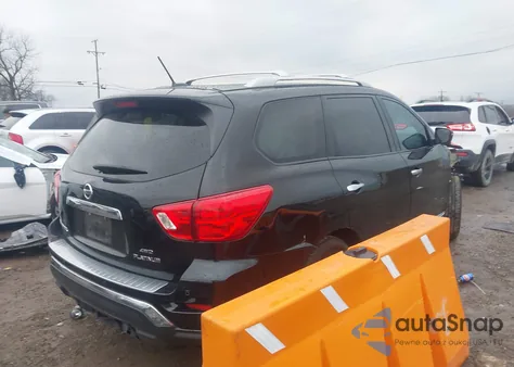 2017 Nissan Pathfinder Platinum z USA, uszkodzony, nr VIN 5N1DR2MM3HC901000